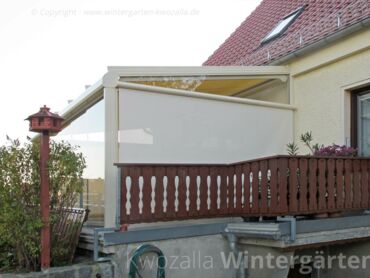 Glashaus - Terrassenueberdachung mit Sichtschutz - Senkrechtmarkise, Vertikalmarkise